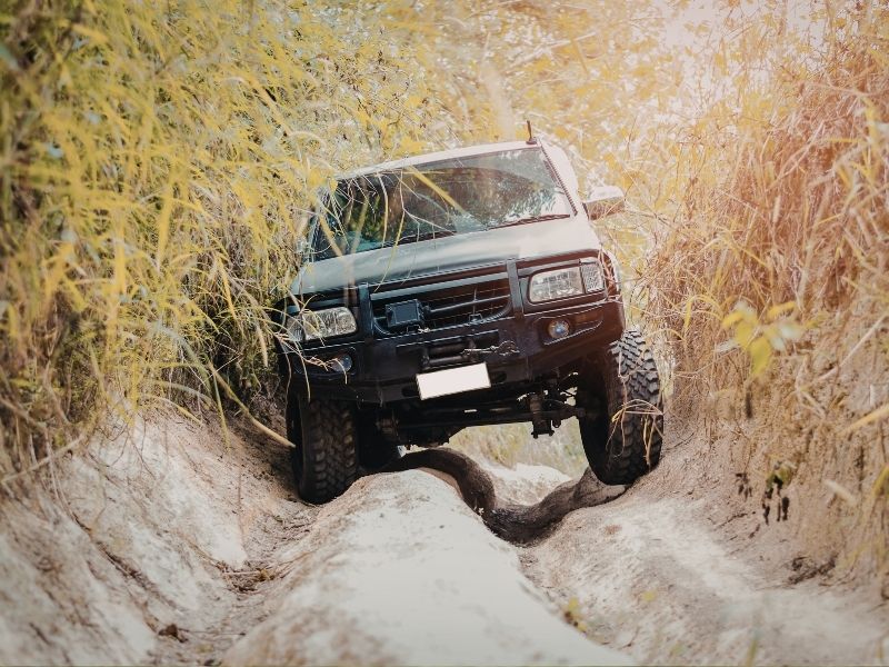 Offroad Nedir? Asfaltın Bittiği Yerde Başlayan Gerçek Sürüş Deneyimi 4 Offroad Nedir? Asfaltın Bittiği Yerde Başlayan Gerçek Sürüş Deneyimi