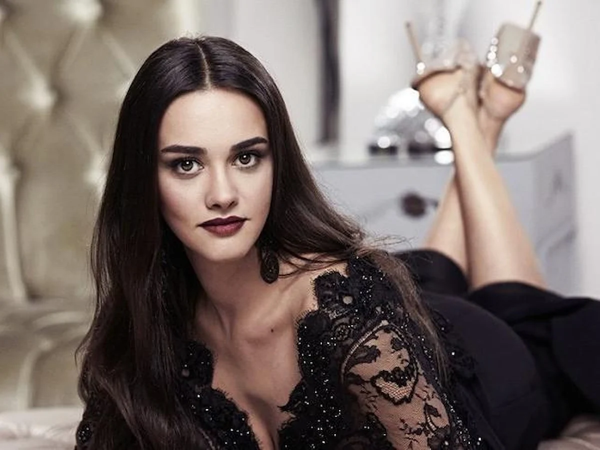 Hande Soral Kimdir? Kaç Yaşında?