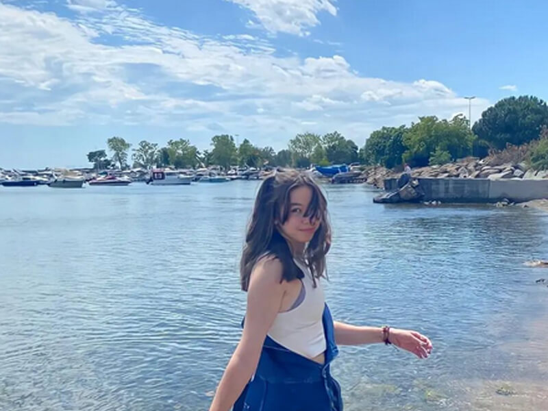 Alisa Sezen Sever Kimdir? 1 Alisa Sezen Sever Hayatı