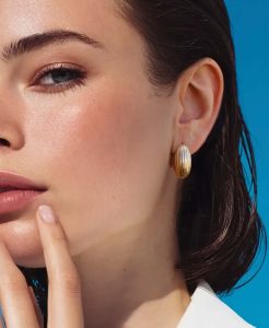 Yeni Model Altın Küpeler: Modern Takı Rehberi 5 Yeni Model Altın Küpeler: Modern Takı Rehberi 5