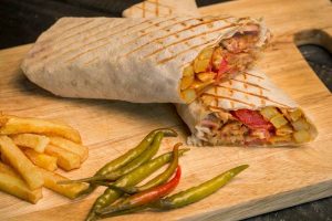 Evde Tavuk Döner Nasıl Yapılır? Bayılacaksınız! 1 Dürüm
